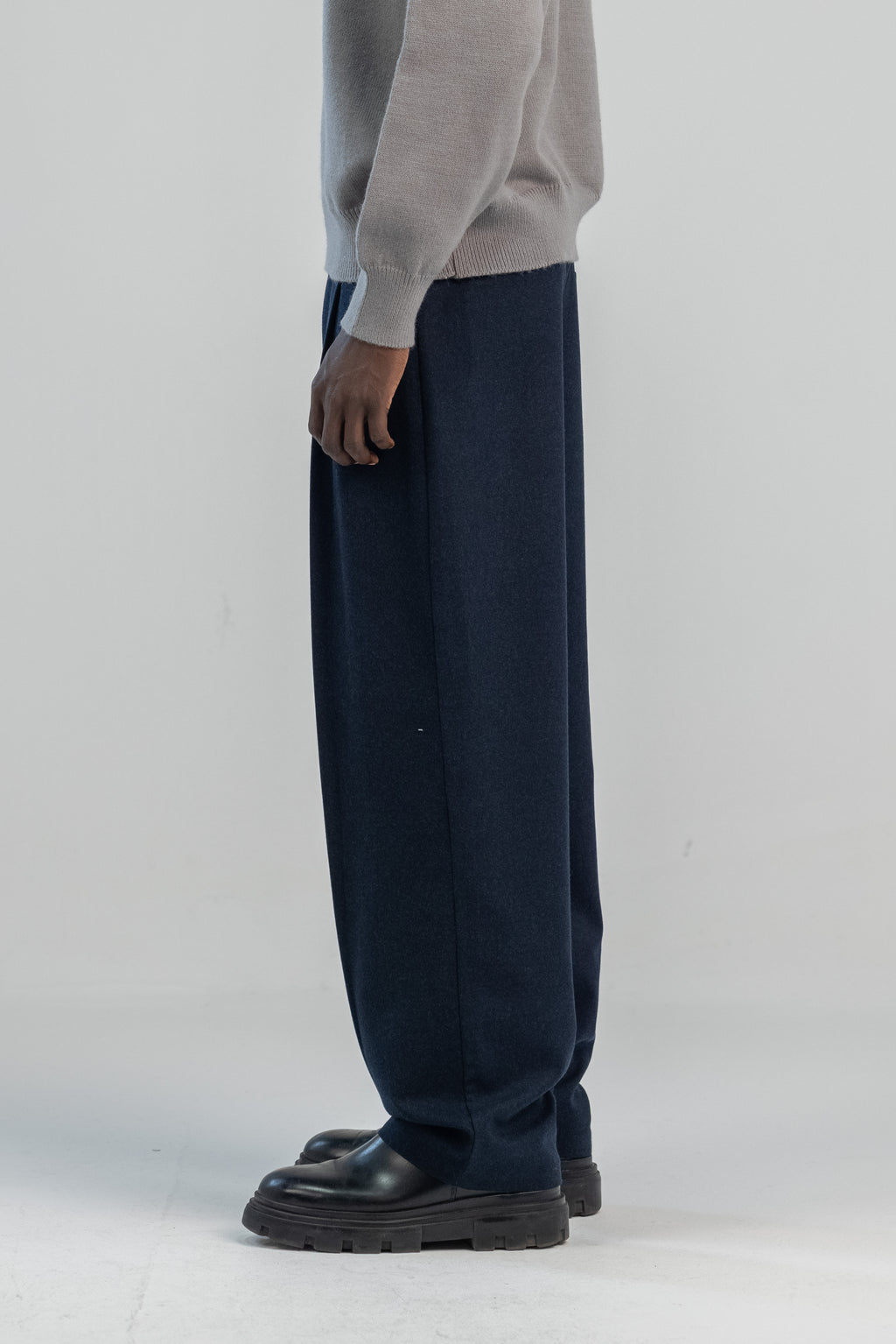 Navy wool wide leg pleated trousers