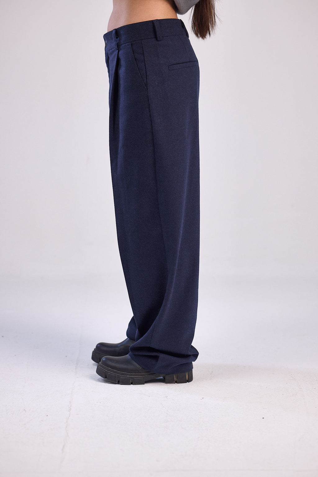 Navy wool wide leg pleated trousers