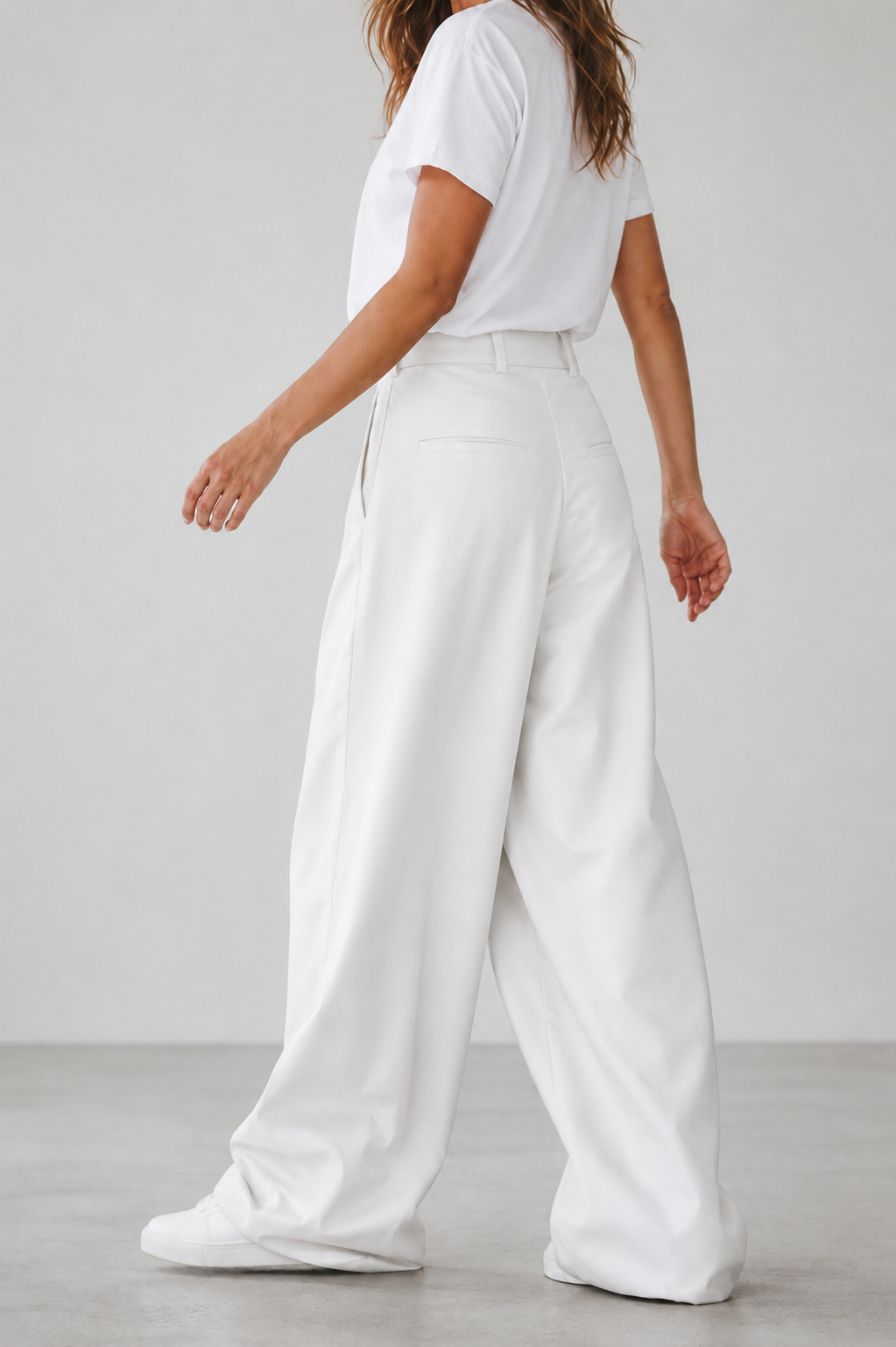 White pleated wide leg pants
